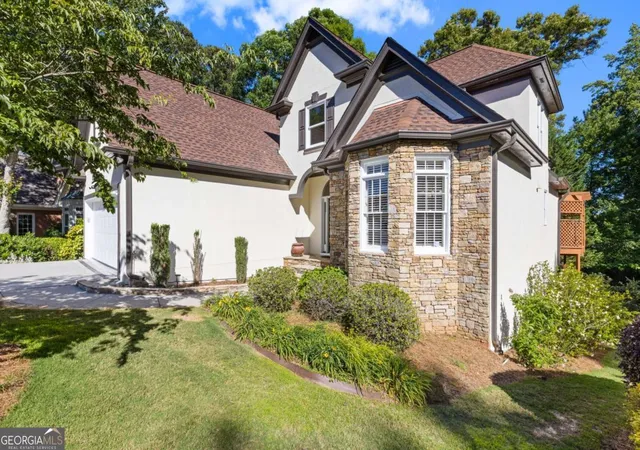 Photo 3 of Single family home for sale at 264 Spalding Gates Dr, Atlanta, GA 30328 | MLS# 10765127 | Listing updated on 2026-09-28