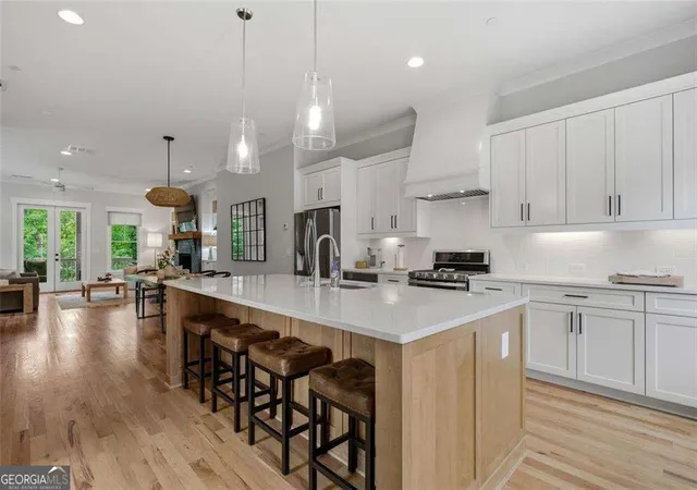 Photo 2 of Townhouse for sale at 1033 Endeavour Ct, Marietta, GA 30064 | MLS# 10811585 | Listing updated on 2026-09-17