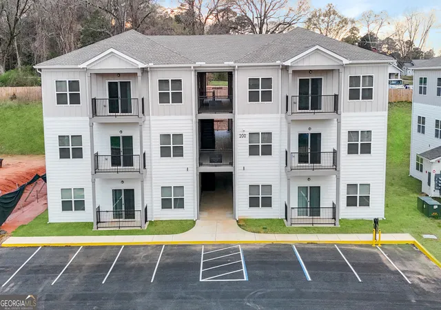 2nd image of 300 Elm St, Hogansville, GA 30230 | MLS# 10713165