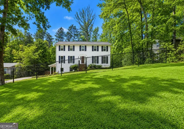 Photo 3 of Single family home for sale at 305 Saint Patrick Dr Sw, Mableton, GA 30126 | MLS# 10780495 | Listing updated on 2026-10-08