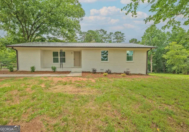3rd image of 329 Church St, Pendergrass, GA 30567 | MLS# 10808103