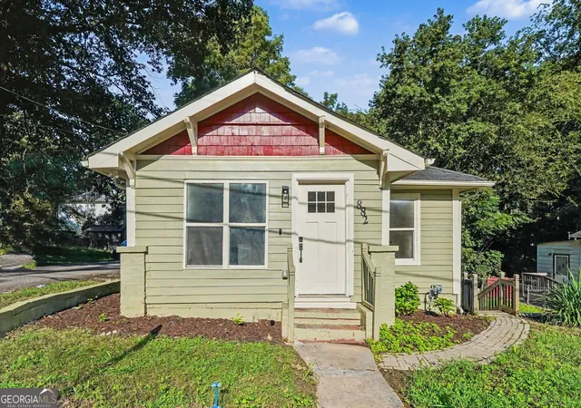 Photo 2 of Single family home for sale at 882 Hall St Nw, Atlanta, GA 30318 | MLS# 10831450 | Listing updated on 2026-09-10