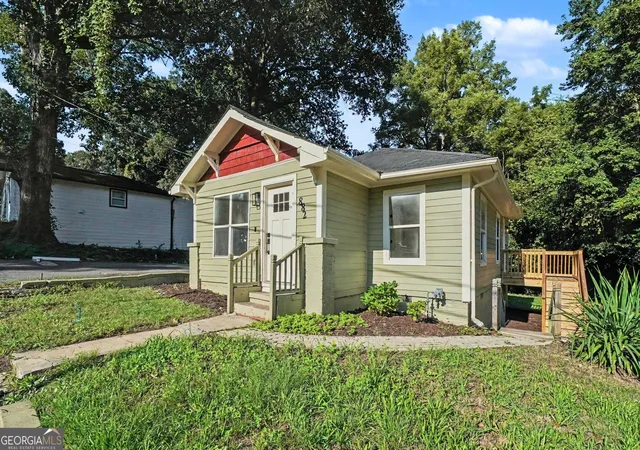 Photo 3 of Single family home for sale at 882 Hall St Nw, Atlanta, GA 30318 | MLS# 10831450 | Listing updated on 2026-09-10