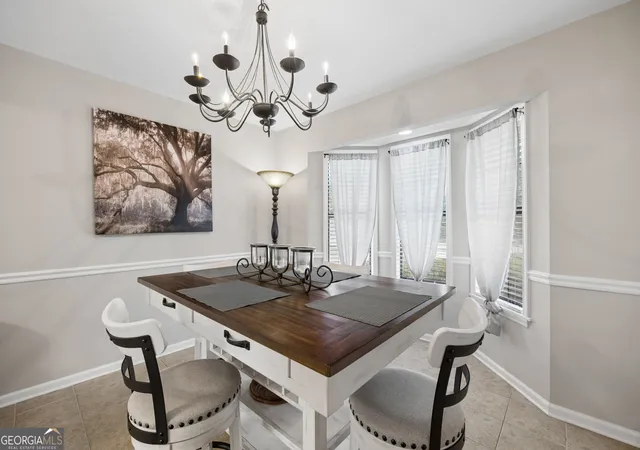 Photo 4 of Single family home for sale at 122 N Lake Dr, Brunswick, GA 31525 | MLS# 10828968 | Listing updated on 2026-09-14