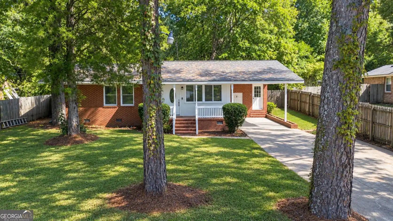 Photo 1 of Single family home for sale at 2525 Willis Ct, Macon, GA 31217 | MLS# 10870290 | Listing updated on 2026-10-09