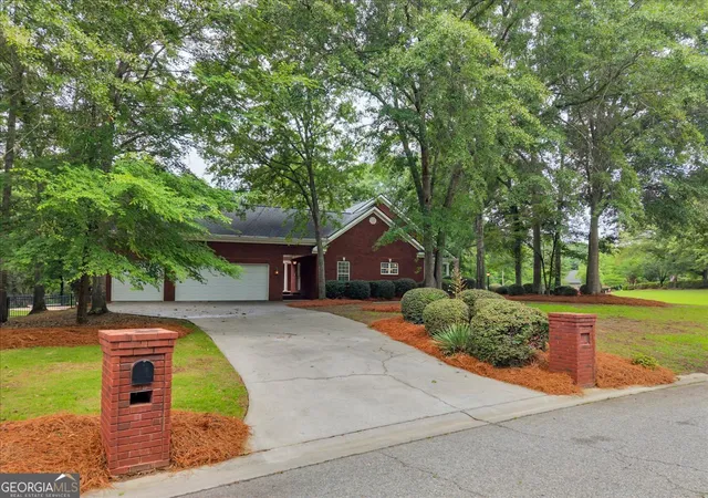 Photo 3 of Sale Pending at 213 Sabre Dr, Bonaire, GA 31005 | MLS# 10776816 | Listing updated on 2026-10-23