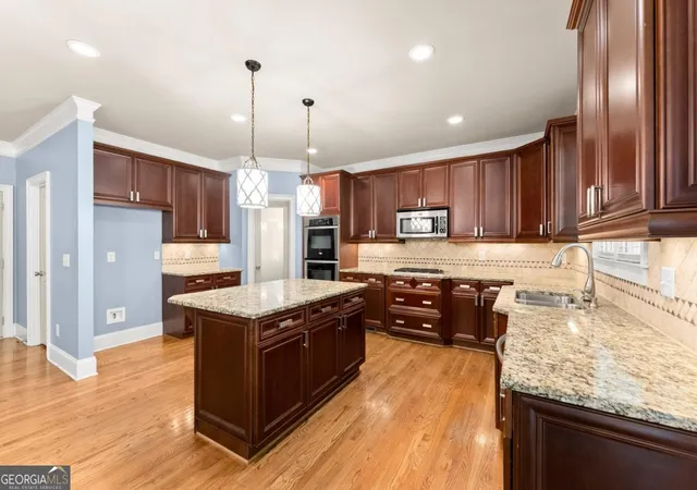 Photo 4 of Single family home for sale at 6120 Briarpatch Ct, Cumming, GA 30040 | MLS# 10808245 | Listing updated on 2026-08-31