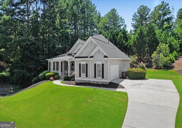 Photo 3 of Single family home for sale at 249 Graves Rd, Acworth, GA 30101 | MLS# 10787448 | Listing updated on 2026-09-16