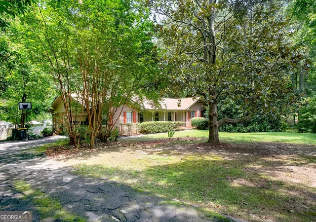 Photo 2 of Sale Pending at 100 Melody Ln, Fayetteville, GA 30215 | MLS# 10822403 | Listing updated on 2026-08-20