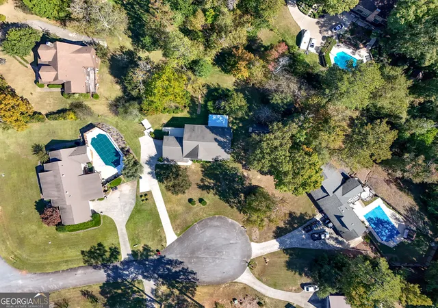 Photo 3 of Sale Pending at 2684 Fringe Cir, Macon, GA 31216 | MLS# 10632194 | Listing updated on 2025-11-20