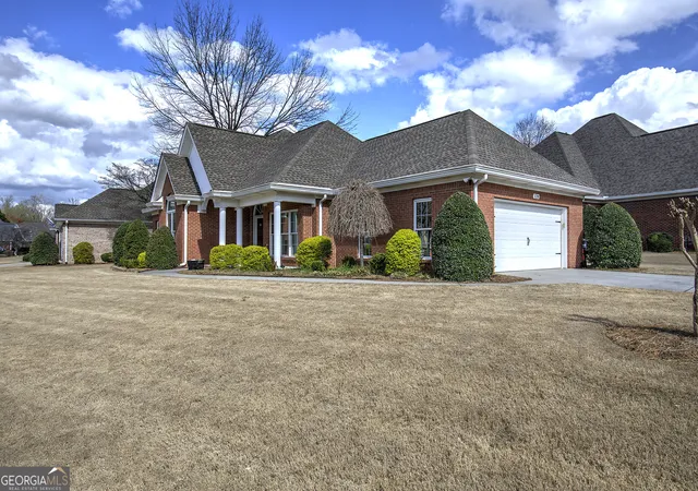 Photo 4 of Single family home for sale at 120 Vinings Way SE, Calhoun, GA 30701 | MLS# 10710681 | Listing updated on 2026-07-07
