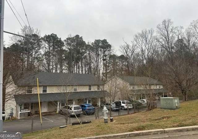 3rd image of 350 Herndon Ln, Canton, GA 30114 | MLS# 10701962