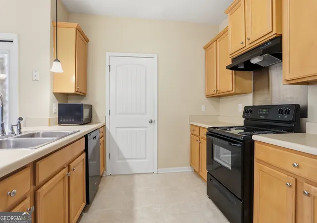 Homes for sale in Cartersville, GA | 16 Thomas Ct Nw, Cartersville, GA 30121 | MLS# 10739508