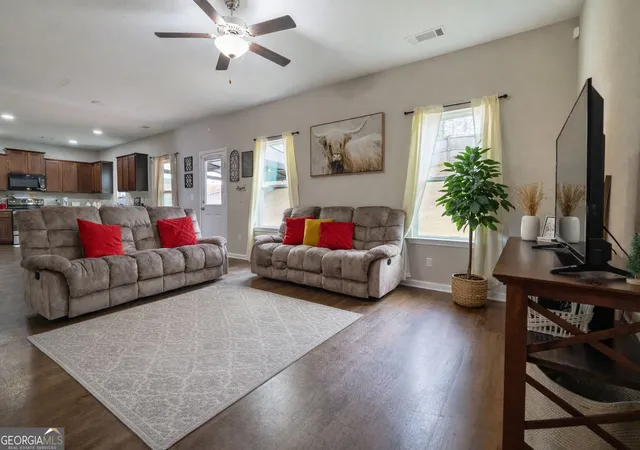 Photo 4 of Single family home for sale at 735 Walnut Creek Cir, Pendergrass, GA 30567 | MLS# 10833053 | Listing updated on 2026-09-14