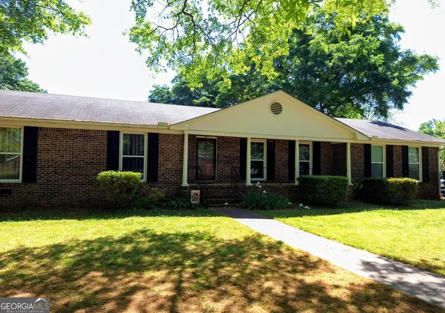 Homes for sale in Cedartown, GA | 600 Parkwood Ln, Cedartown, GA 30125 | MLS# 10734615