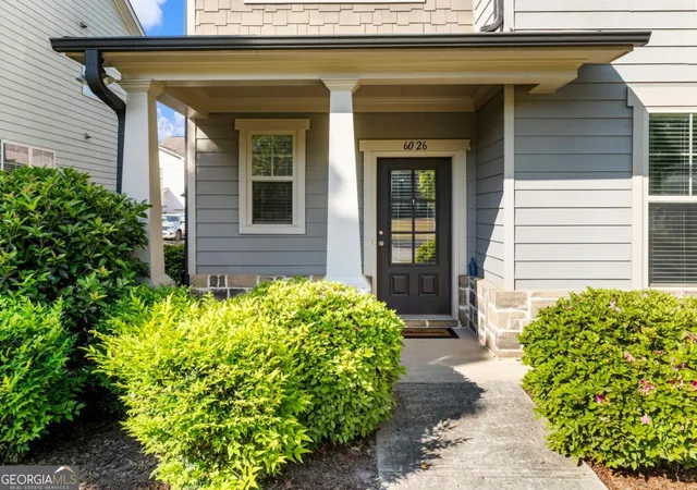 Homes for sale in Flowery Branch, GA | 6026 Yacht Wy, Flowery Branch, GA 30542 | MLS# 10741872