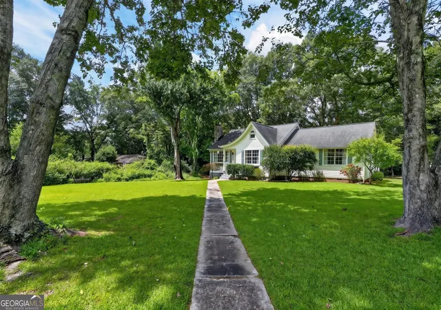 2nd image of 8641 Bowden St, Douglasville, GA 30134 | MLS# 10808071