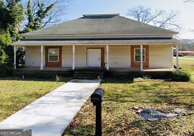 Single family home for sale at 14 Walker St, Richland, GA 31825 | MLS# 10834560
