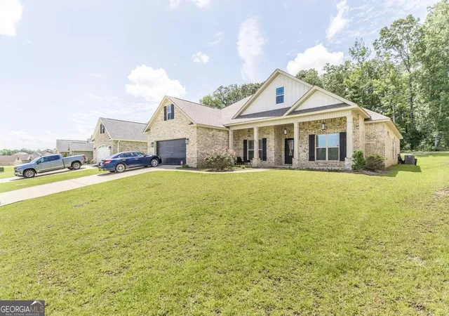 Photo 3 of Single family home for sale at 306 Rustic Live Oak Trl, Bonaire, GA 31005 | MLS# 10809487 | Listing updated on 2026-09-08