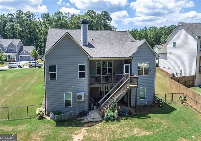 Photo 2 of Sale Pending at 297 Woodbury Ln, Hull, GA 30646 | MLS# 10819714 | Listing updated on 2026-09-04