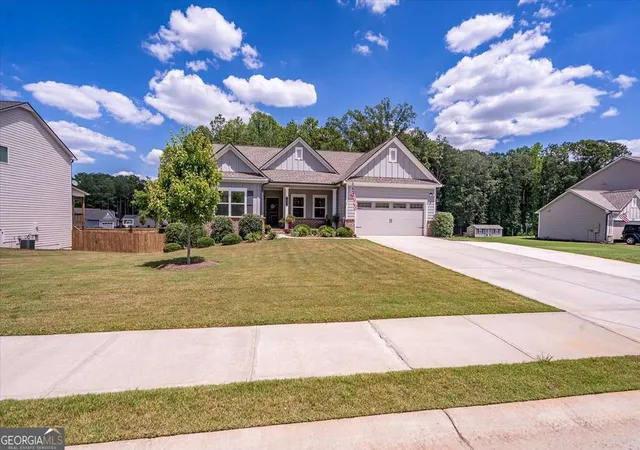 Photo 4 of Sale Pending at 297 Woodbury Ln, Hull, GA 30646 | MLS# 10819714 | Listing updated on 2026-09-04