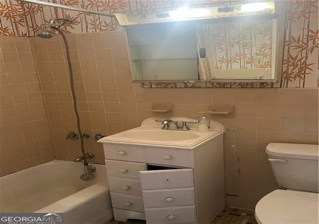Photo 3 of Condo for sale at 215 Piedmont Ave NE #1906, Atlanta, GA 30308 | MLS# 10782713 | Listing updated on 2026-09-21