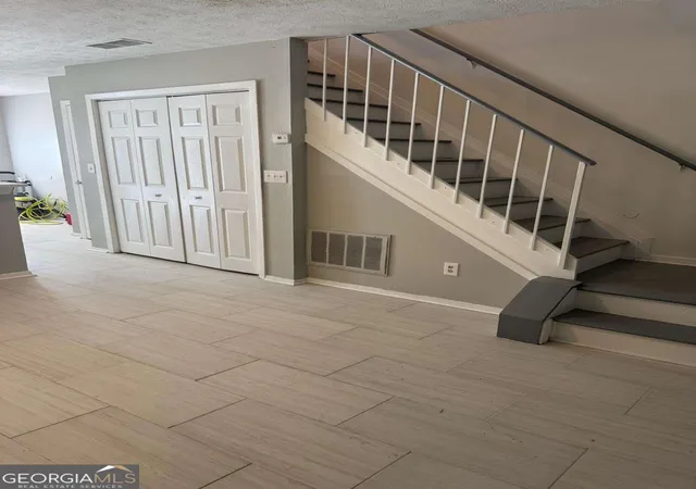 Photo 4 of Townhouse for sale at 465 Prince Of Wales, Stone Mountain, GA 30083 | MLS# 10637388 | Listing updated on 2026-08-27