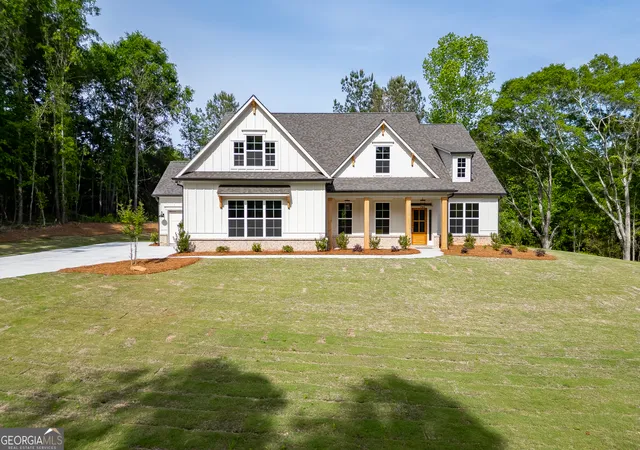 Photo 3 of Single family home for sale at 1210 Austin Rd, Winder, GA 30680 | MLS# 10733165 | Listing updated on 2026-08-24