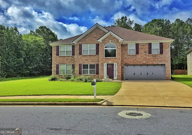 Photo 1 of Single family home for sale at 10962 Southwood Dr, Hampton, GA 30228 | MLS# 10790231 | Listing updated on 2026-08-07