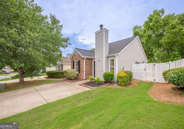 Photo 3 of Single family home for sale at 3989 White Owl Ct, Duluth, GA 30097 | MLS# 10791449 | Listing updated on 2026-09-13