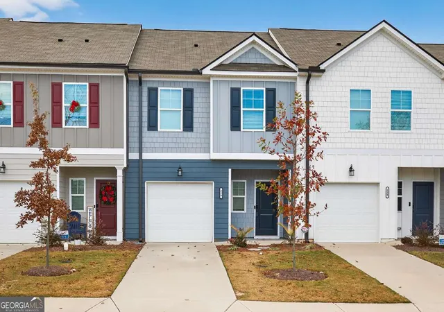 Homes for sale in Hoschton, GA | 228 Buckingham Ln, Hoschton, GA 30548 | MLS# 10717668