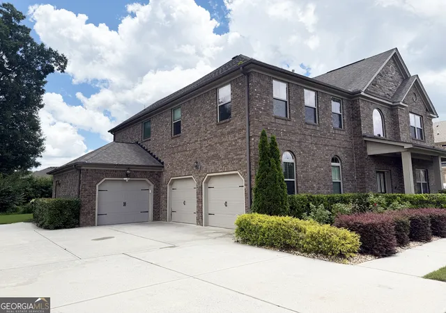 Photo 3 of Sale Pending at 1869 Schofield Dr, Hampton, GA 30228 | MLS# 10804046 | Listing updated on 2026-09-16