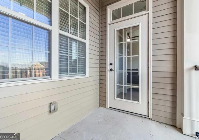 Listing Photo 2 - Condo for sale in building located at 2300 Peachford Rd, Dunwoody, GA 30338 - Unit #1410