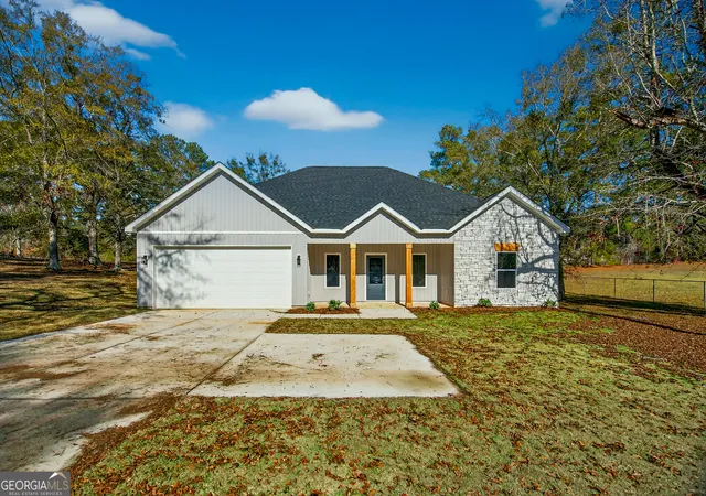 3rd image of 3060 15T Hsw, Lanett, AL 36863 | MLS# 10723611
