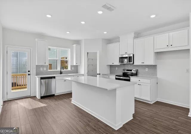 Photo 2 of Townhouse for sale at 5821 Schelton Pl Se, Mableton, GA 30126 | MLS# 10739731 | Listing updated on 2026-09-16