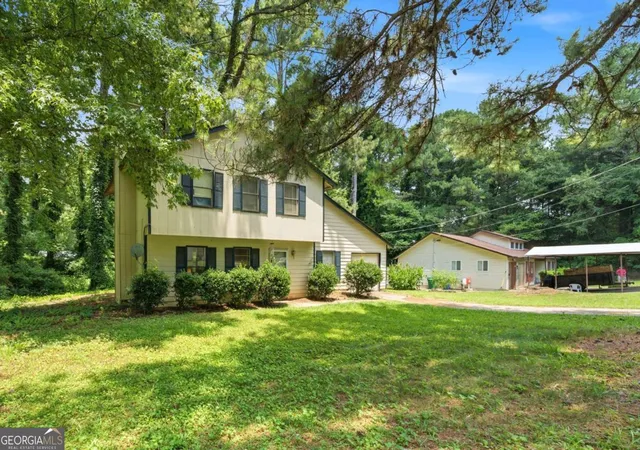 2nd image of 3957 Brookstone Ct, Ellenwood, GA 30294 | MLS# 10799489