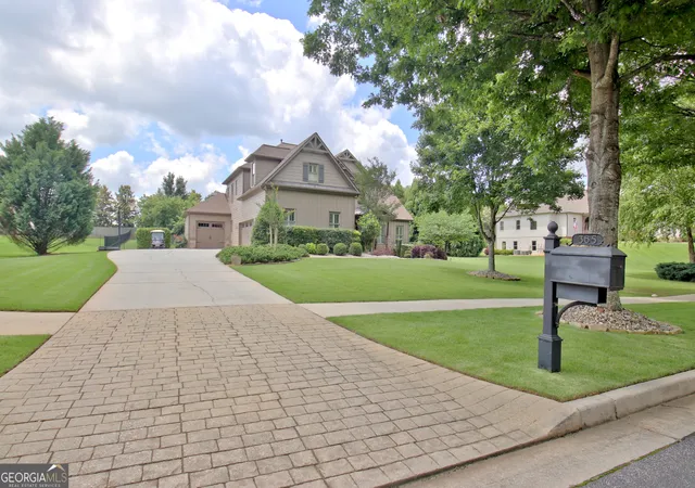Homes for sale in Peachtree City, GA | 365 Swains Dr, Peachtree City, GA 30269 | MLS# 10782371