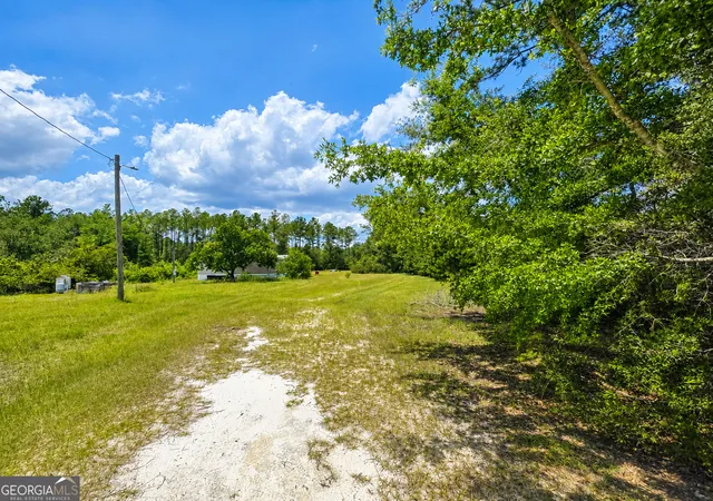 Photo 2 of Manufactured home for sale at 61 Drury Ln, Hortense, GA 31543 | MLS# 10810217 | Listing updated on 2026-08-29