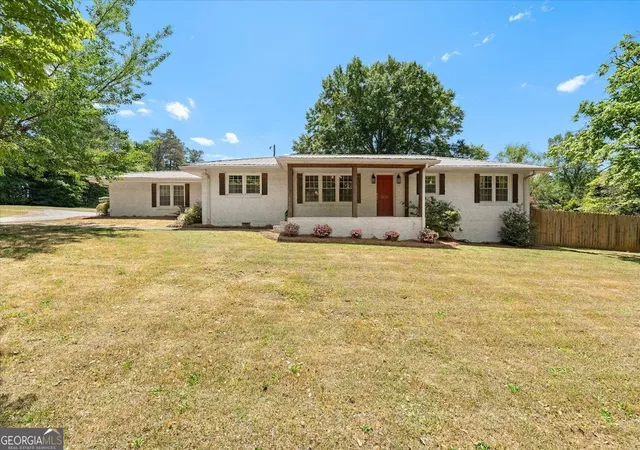 Photo 3 of Single family home for sale at 1172 Alabama St, Carrollton, GA 30117 | MLS# 10741805 | Listing updated on 2026-09-12
