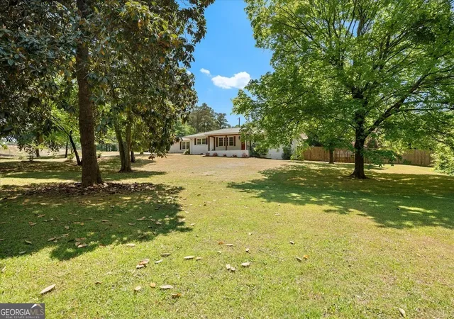 Photo 4 of Single family home for sale at 1172 Alabama St, Carrollton, GA 30117 | MLS# 10741805 | Listing updated on 2026-09-12