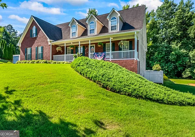 2nd image of 2025 Pheasant Run Dr, Mcdonough, GA 30252 | MLS# 10817179
