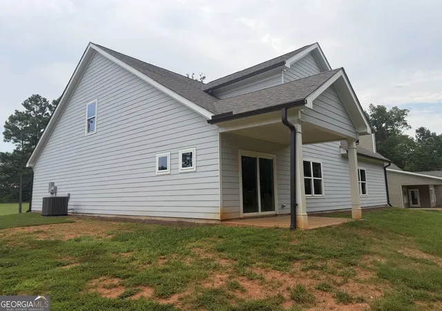 Photo 3 of Single family home for sale at 202 Railroad St, Gray, GA 31032 | MLS# 10810130 | Listing updated on 2026-08-04