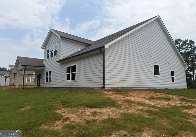 Photo 4 of Single family home for sale at 202 Railroad St, Gray, GA 31032 | MLS# 10810130 | Listing updated on 2026-08-04