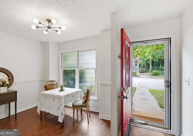 Photo 3 of Sale Pending at 3154 Stratford Green Pl, Avondale Estates, GA 30002 | MLS# 10812267 | Listing updated on 2026-09-03