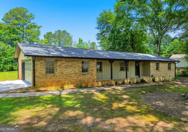 Photo 2 of Single family home for sale at 125 Childers Rd, Canton, GA 30115 | MLS# 10783590 | Listing updated on 2026-09-15