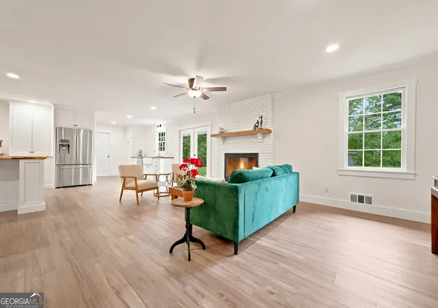 Photo 3 of Single family home for sale at 125 Childers Rd, Canton, GA 30115 | MLS# 10783590 | Listing updated on 2026-09-15