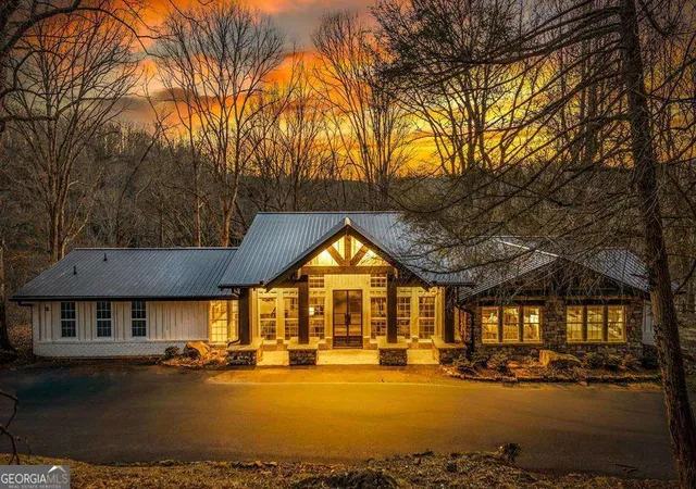 Photo 1 of Single family home for sale at 166 Red Oak Ln, Mccaysville, GA 30555 | MLS# 10726148 | Listing updated on 2026-08-30