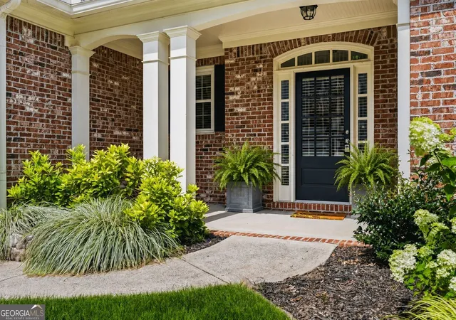 Photo 2 of Single family home for sale at 4066 Hillhouse Rd Sw, Smyrna, GA 30082 | MLS# 10801473 | Listing updated on 2026-09-01