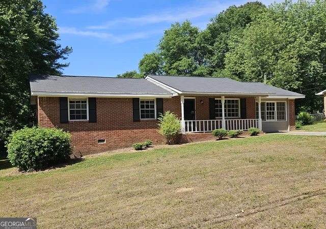 Homes for sale in Winder, GA | 858 Pine Shadow Ln, Winder, GA 30680 | MLS# 10760651