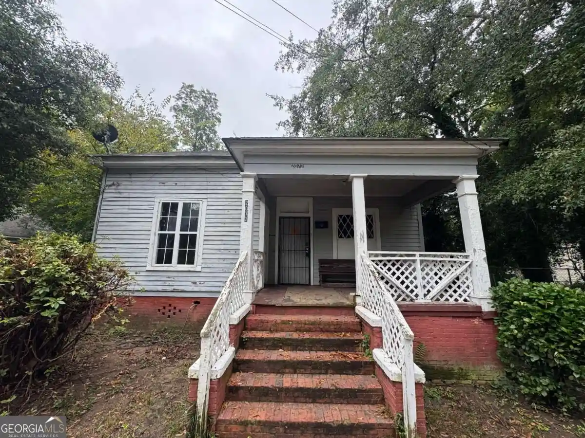 Single family home for sale at 2072 Beech Ave, Macon, GA 31204 | MLS# 10868761